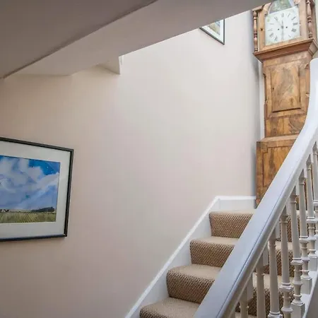 St Helen's House With Minster Views *