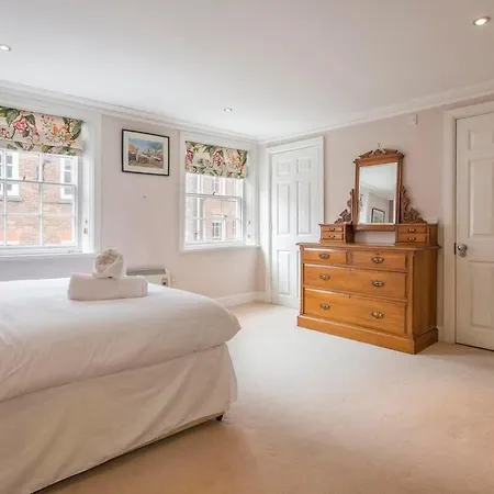 St Helen's House With Minster Views * 요크