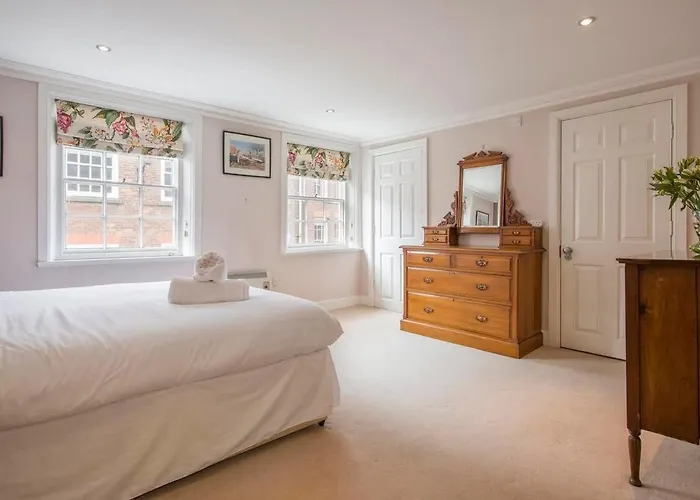 St Helen's House With Minster Views * York