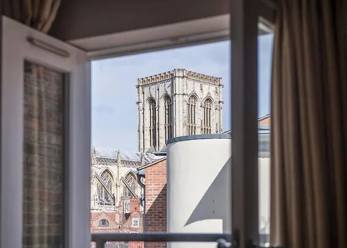 St Helen's House With Minster Views * York