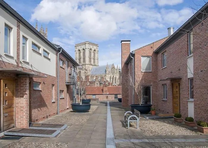 St Helen's House With Minster Views *