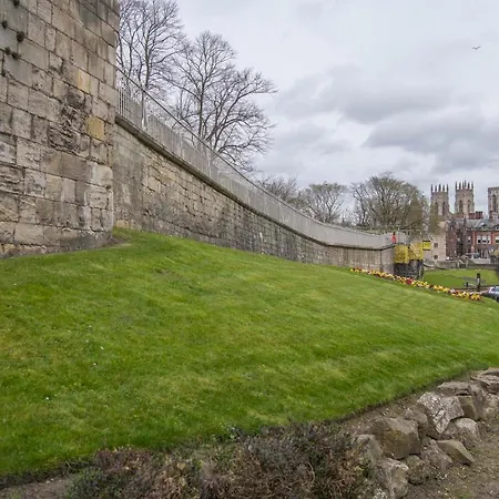 Appartamento St Helen's House With Minster Views *