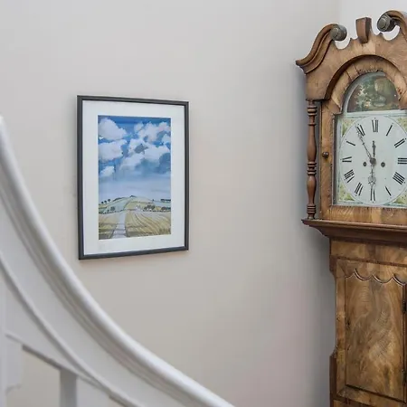 St Helen's House With Minster Views *